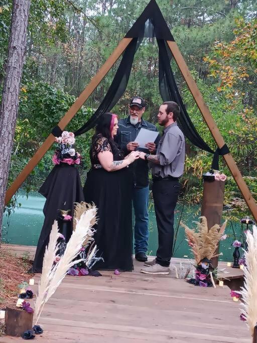 Waterfront Houston Hide Out In A Magical Forest Waller Exterior photo