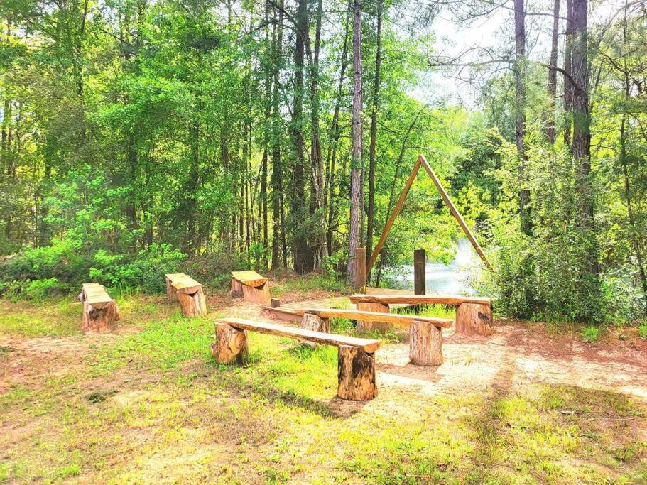 Waterfront Houston Hide Out In A Magical Forest Waller Exterior photo