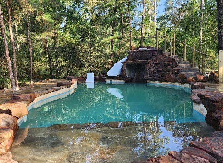 Waterfront Houston Hide Out In A Magical Forest Waller Exterior photo